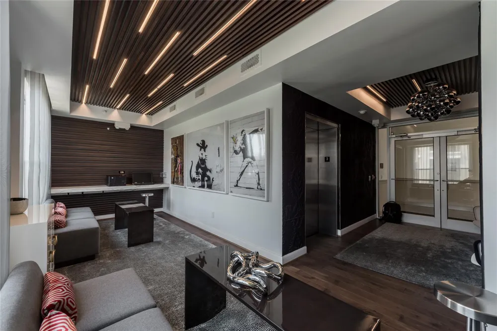 2700 Brazos Street #1411 Houston, TX 77006