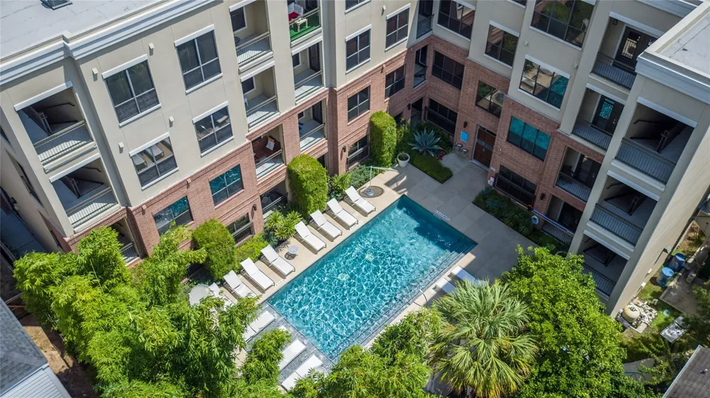 2700 Brazos Street #1411 Houston, TX 77006