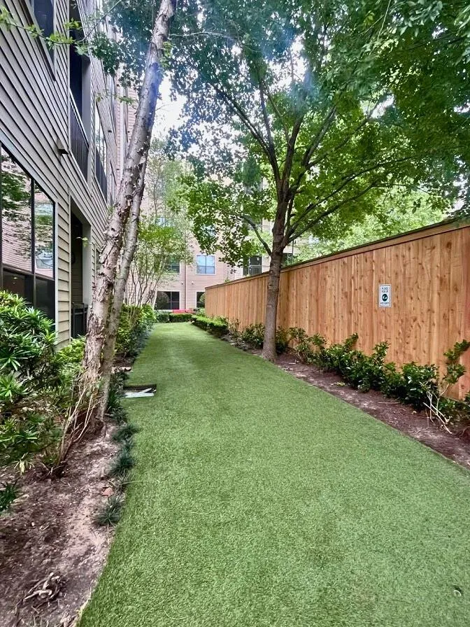 2700 Brazos Street #1411 Houston, TX 77006