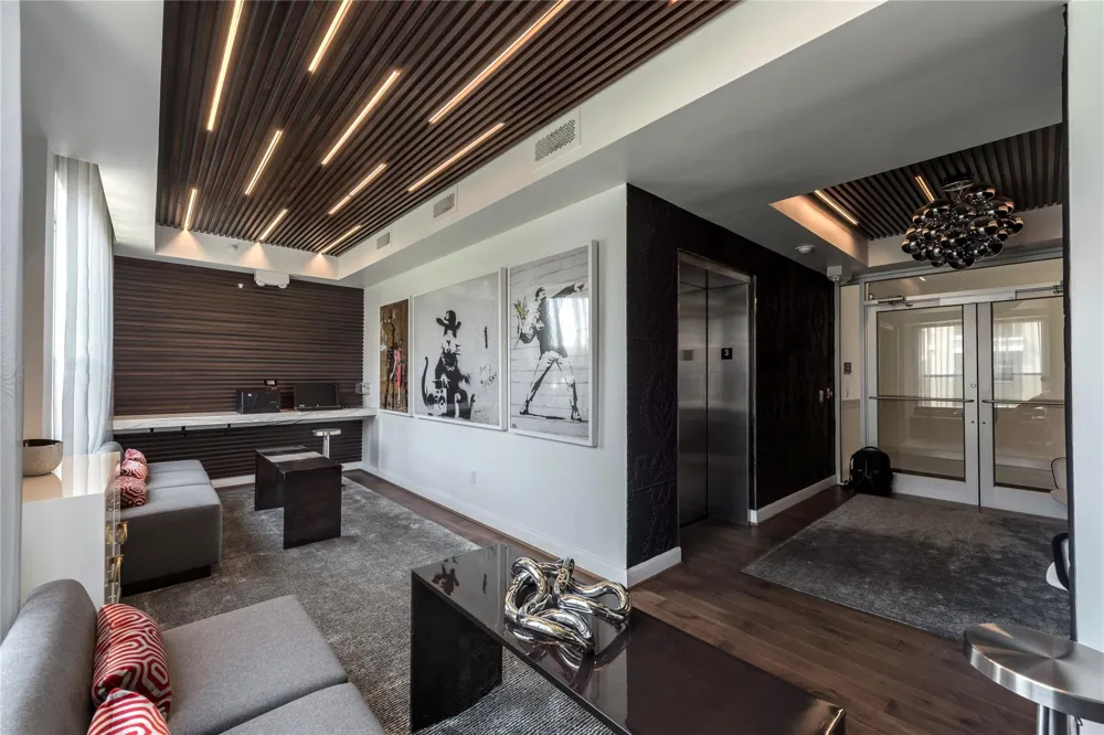 2700 Brazos Street #1411 Houston, TX 77006