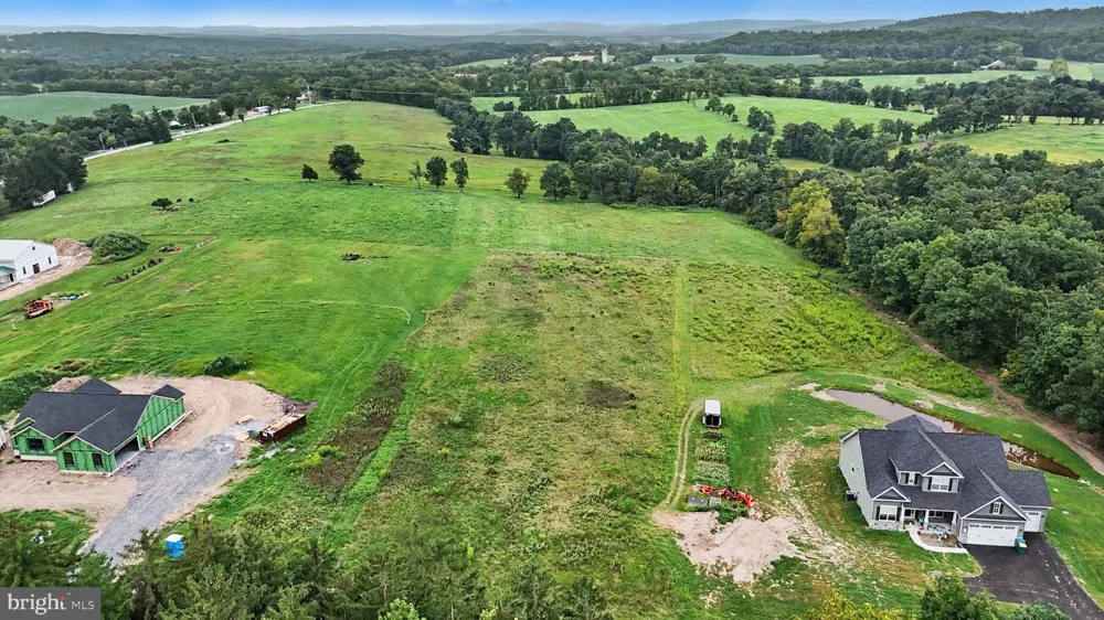 82 RUPP ROAD Gettysburg, PA 17325