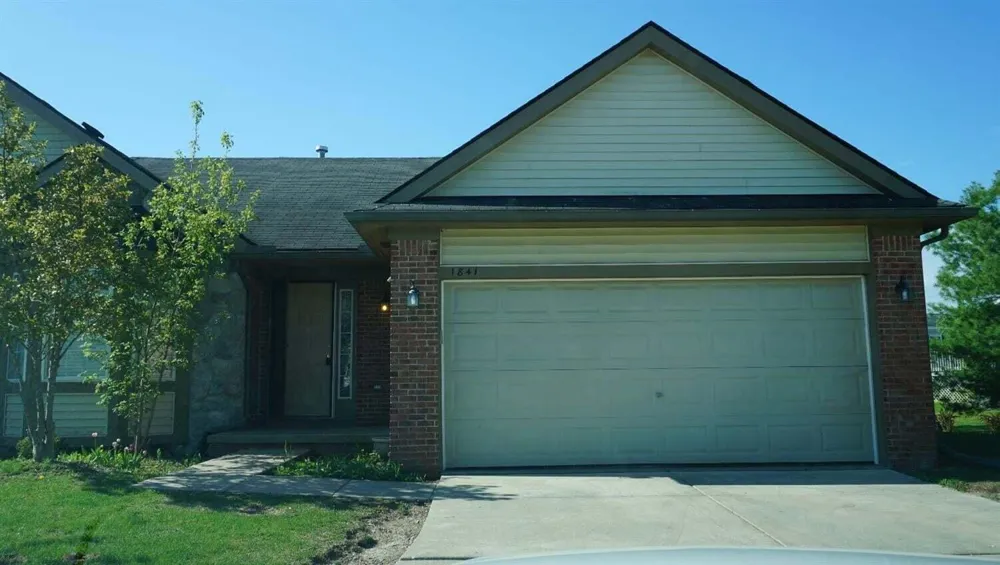 1841 Wexford Circle Ypsilanti, MI 48198