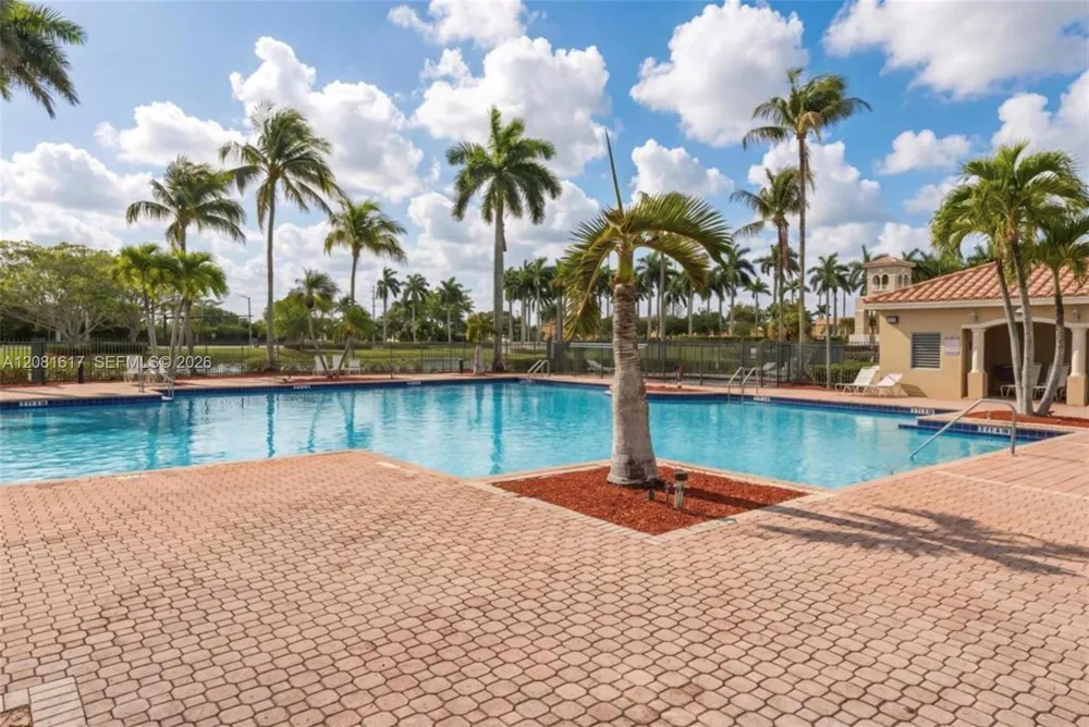 1521 SW 194th Ter Pembroke Pines, FL 33029