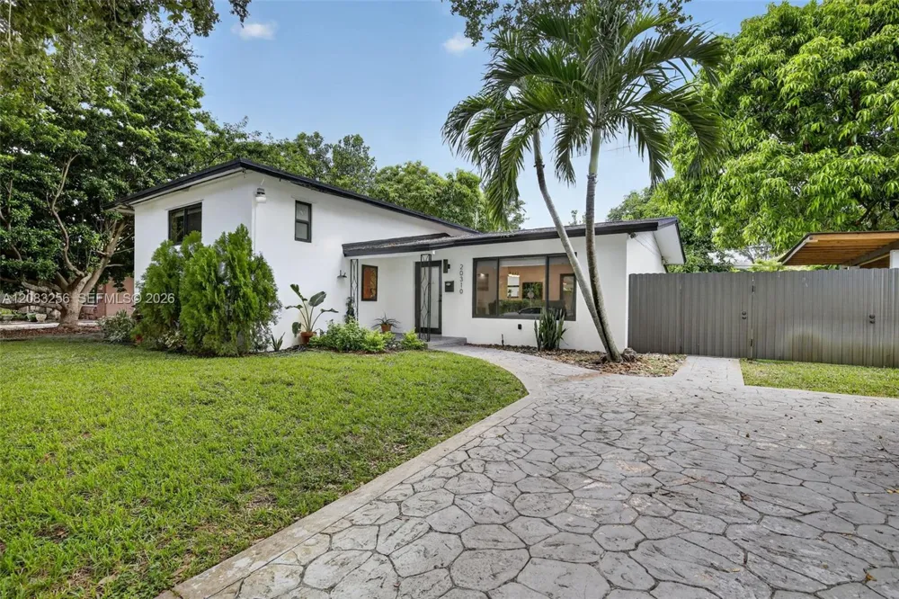 20310 NE 14th Ave Miami, FL 33179