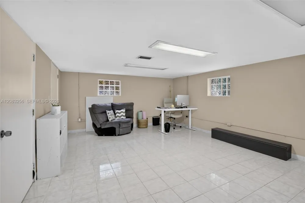 20310 NE 14th Ave Miami, FL 33179