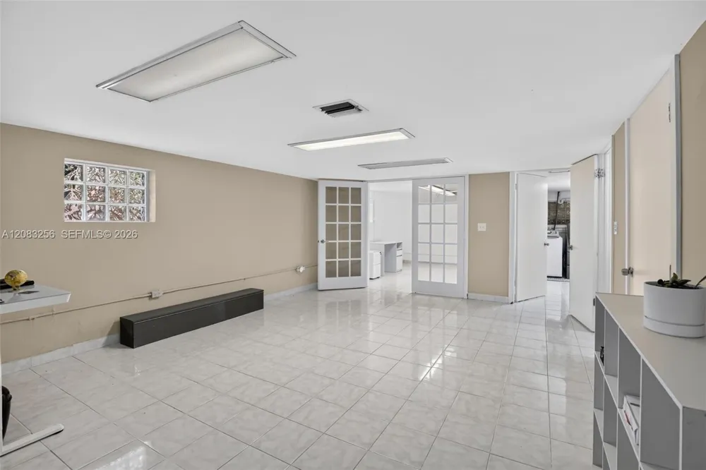 20310 NE 14th Ave Miami, FL 33179
