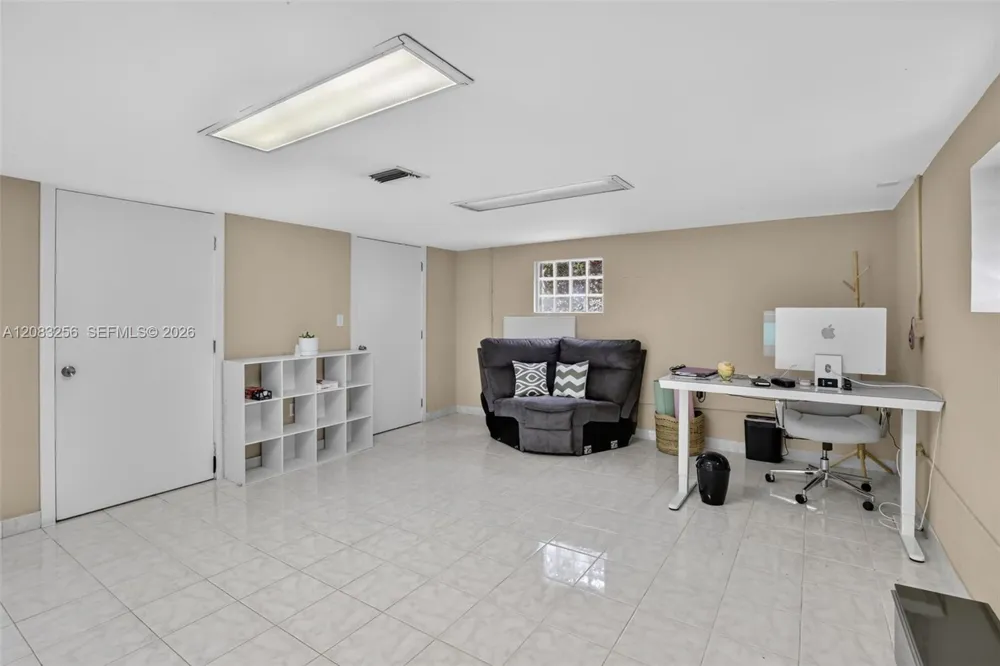 20310 NE 14th Ave Miami, FL 33179
