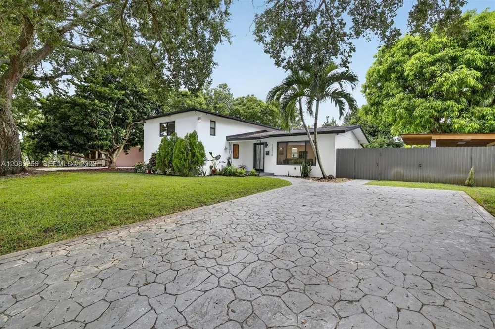20310 NE 14th Ave Miami, FL 33179
