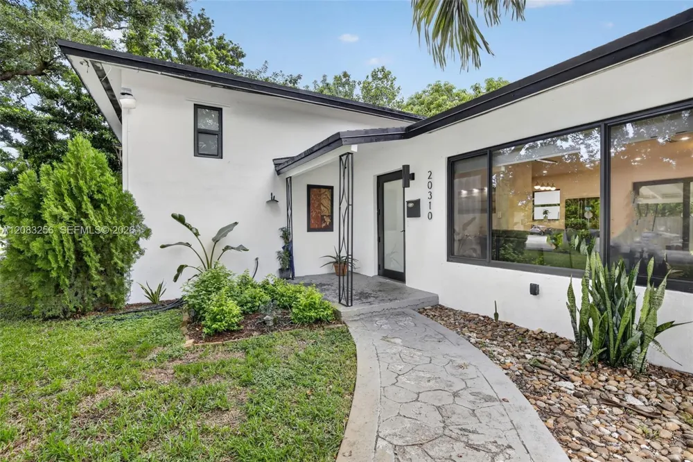 20310 NE 14th Ave Miami, FL 33179