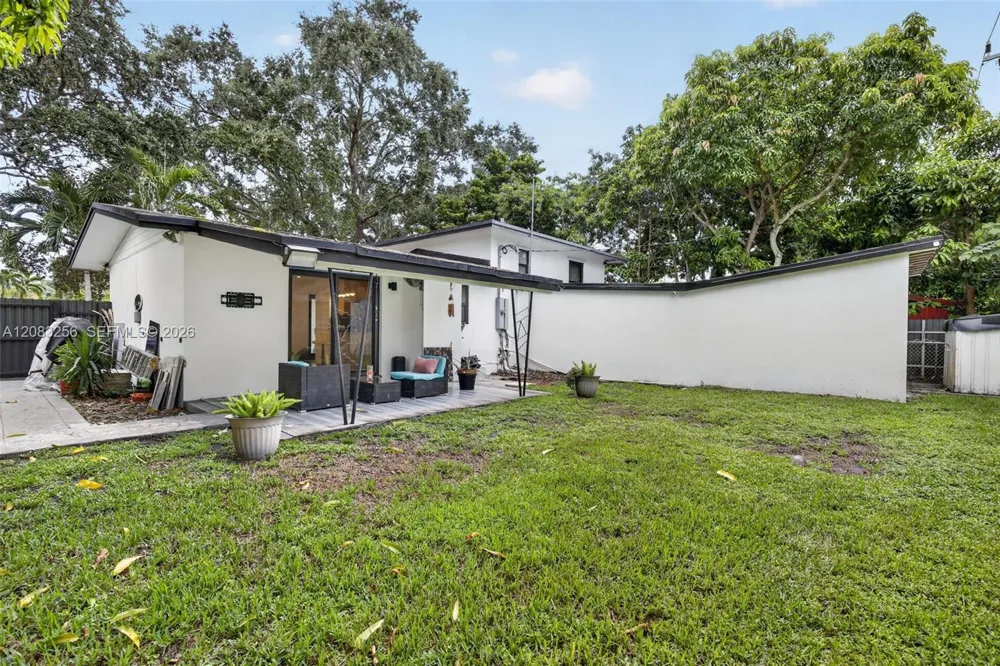 20310 NE 14th Ave Miami, FL 33179