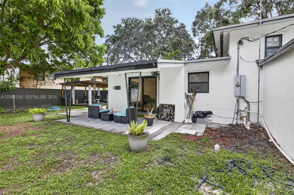 20310 NE 14th Ave Miami, FL 33179
