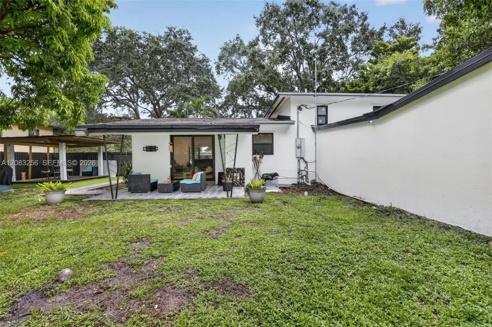 20310 NE 14th Ave Miami, FL 33179