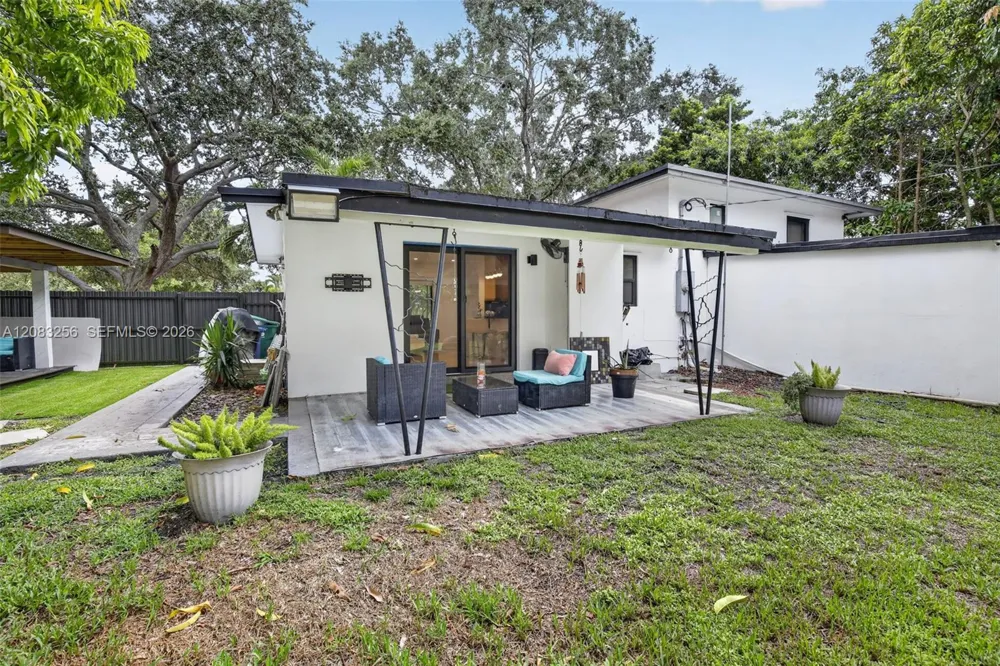 20310 NE 14th Ave Miami, FL 33179