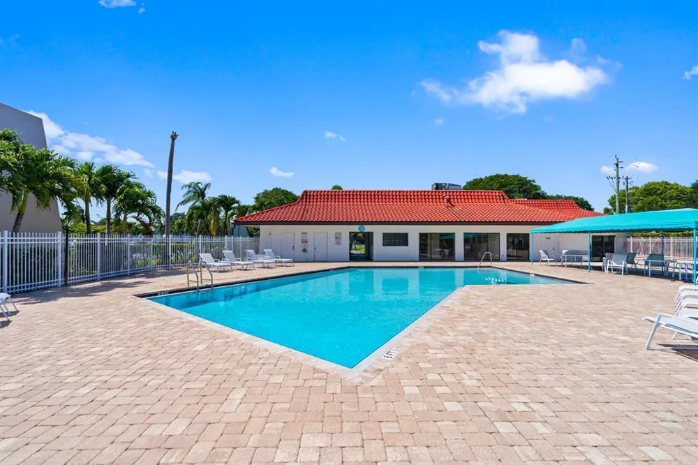 2700 CASITA WAY #2140 Delray Beach, FL 33445