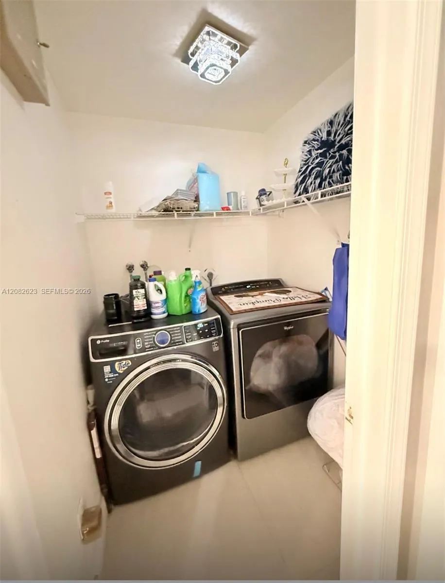 10151 SW 9th Ln #10151 Pembroke Pines, FL 33025