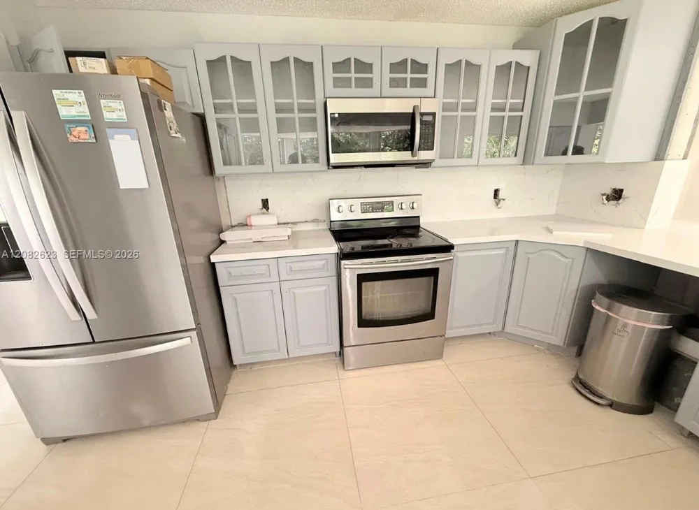 10151 SW 9th Ln #10151 Pembroke Pines, FL 33025