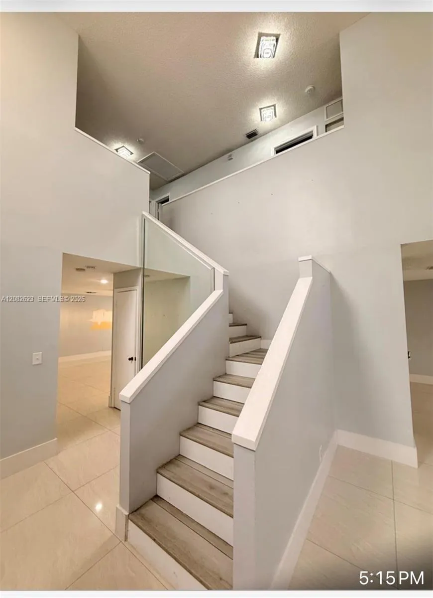10151 SW 9th Ln #10151 Pembroke Pines, FL 33025