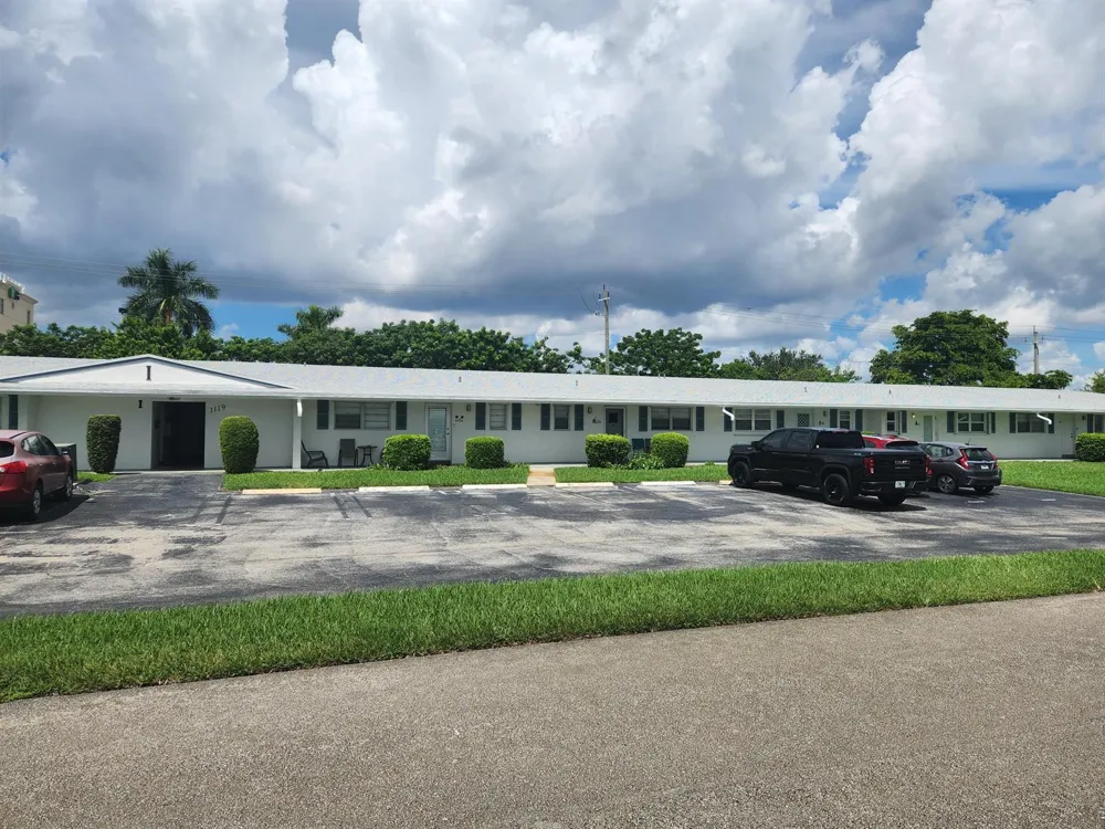 1119 Lake Terrace #115 Boynton Beach, FL 33426