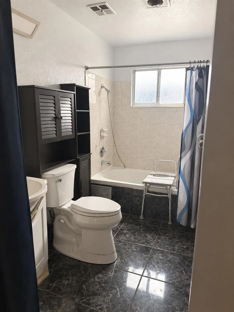 900 NW 79th Terrace Plantation, FL 33324