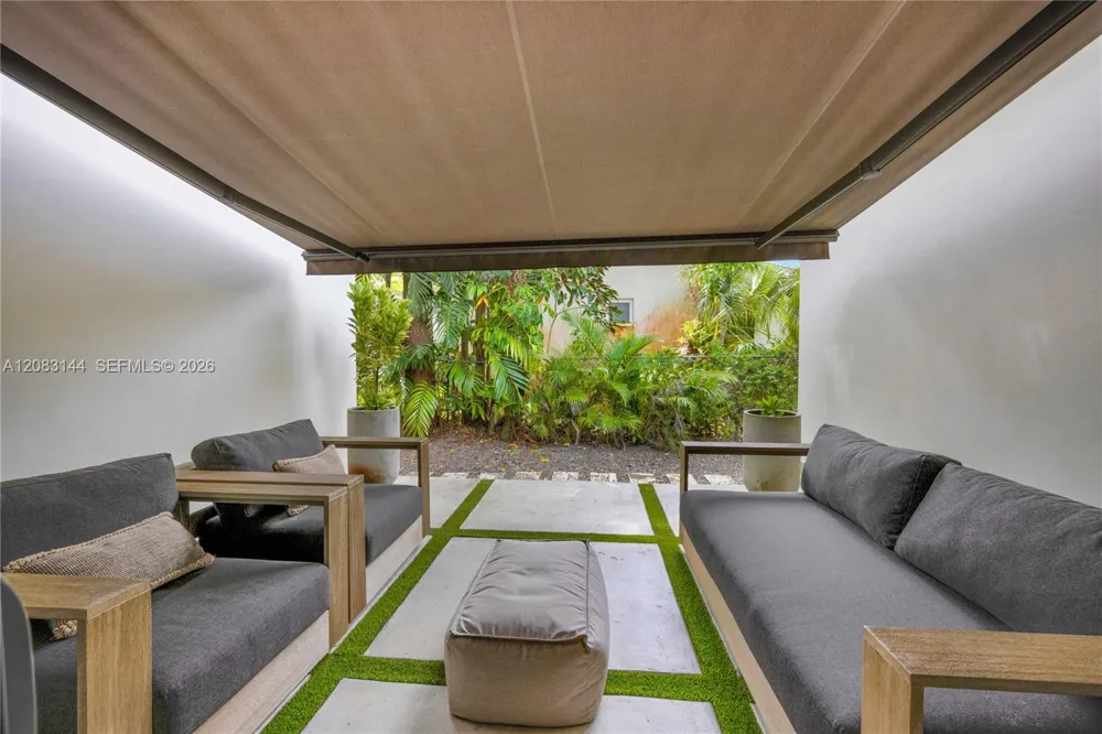 8201 SW 62nd Ave South Miami, FL 33143