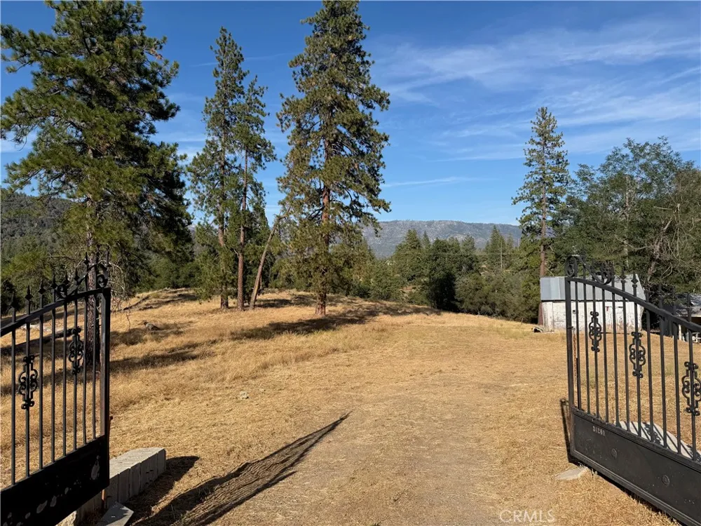 34269 Road 223 North Fork, CA 93643