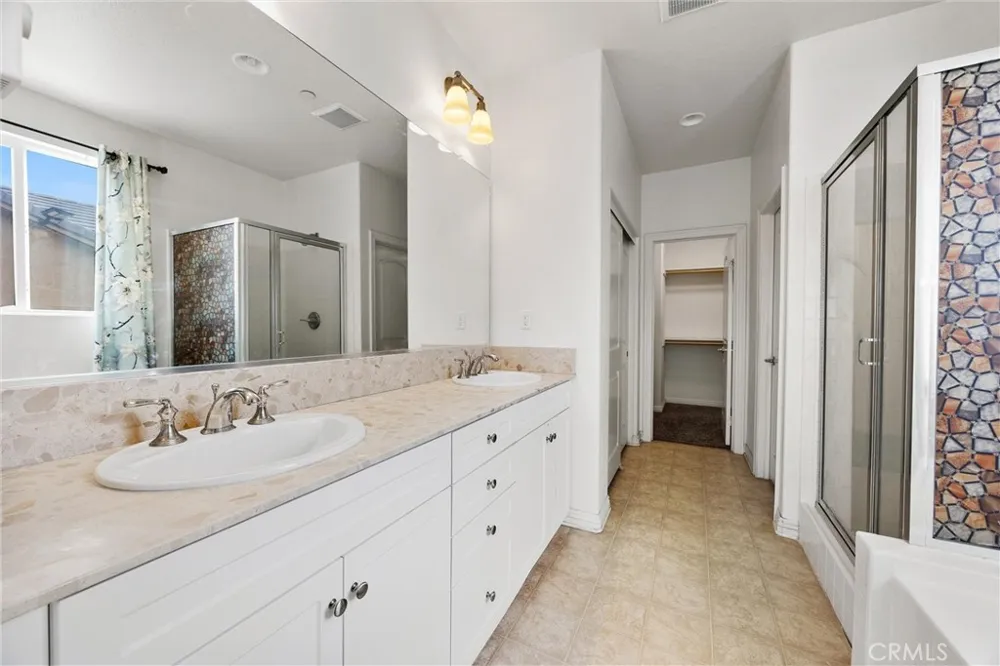 8209 Coral Point Court Bakersfield, CA 93313