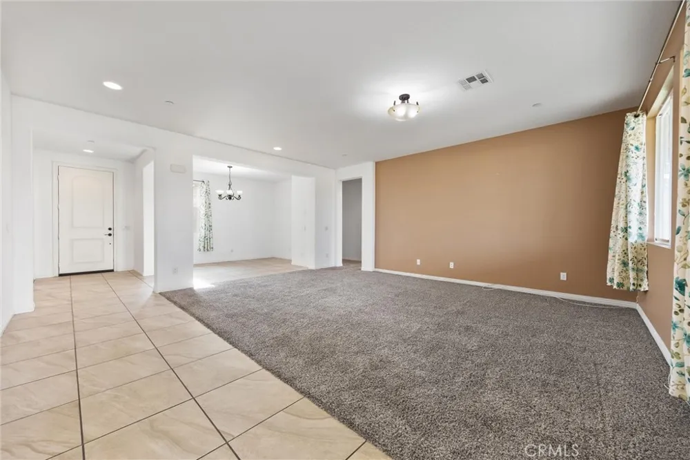 8209 Coral Point Court Bakersfield, CA 93313