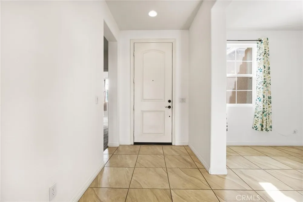8209 Coral Point Court Bakersfield, CA 93313