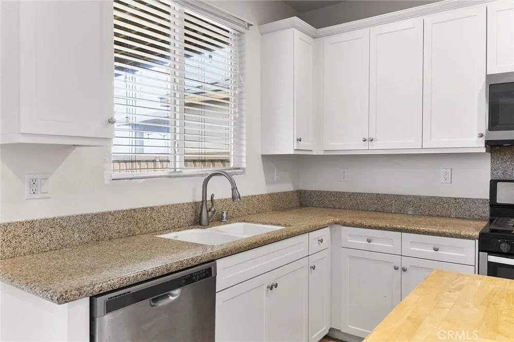 8209 Coral Point Court Bakersfield, CA 93313