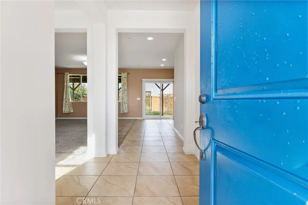 8209 Coral Point Court Bakersfield, CA 93313