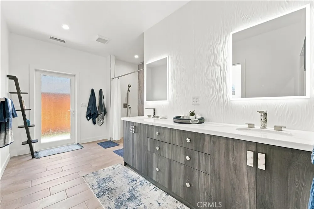 28901 Aloma Avenue Laguna Niguel, CA 92677