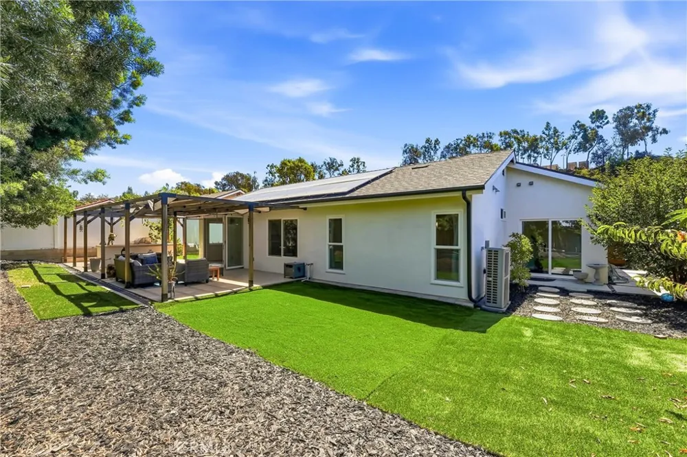28901 Aloma Avenue Laguna Niguel, CA 92677