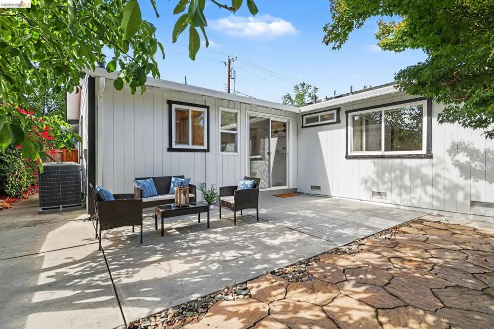 545 E Arques Ave Sunnyvale, CA 94085