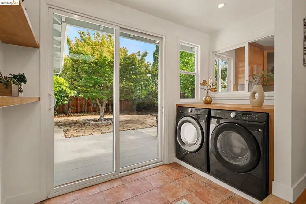 545 E Arques Ave Sunnyvale, CA 94085