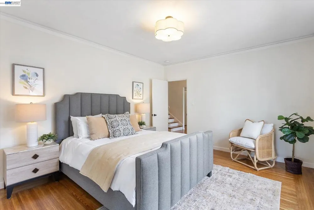 1529 Gibbons Dr Alameda, CA 94501
