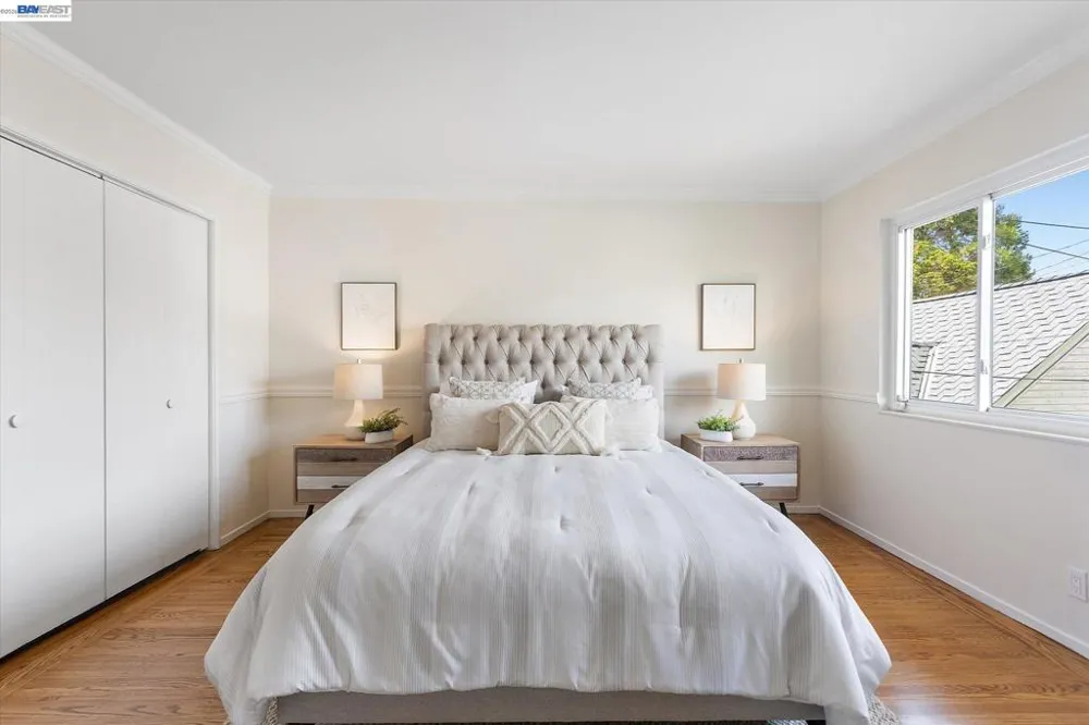 1529 Gibbons Dr Alameda, CA 94501