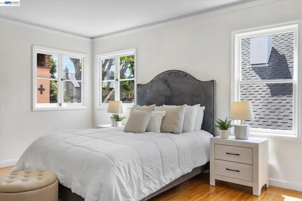1529 Gibbons Dr Alameda, CA 94501