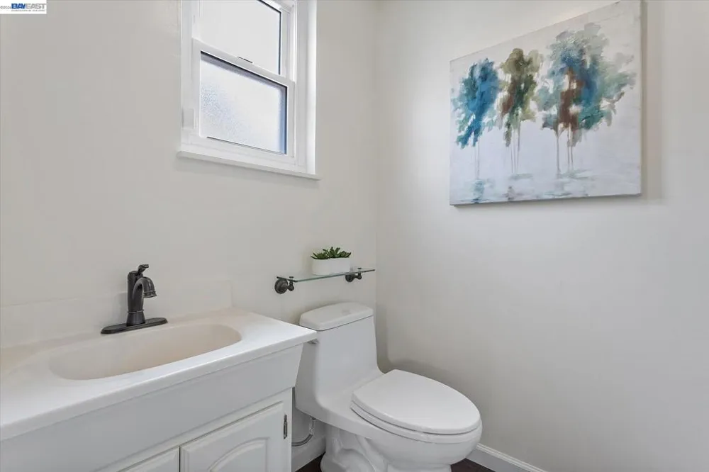 1529 Gibbons Dr Alameda, CA 94501