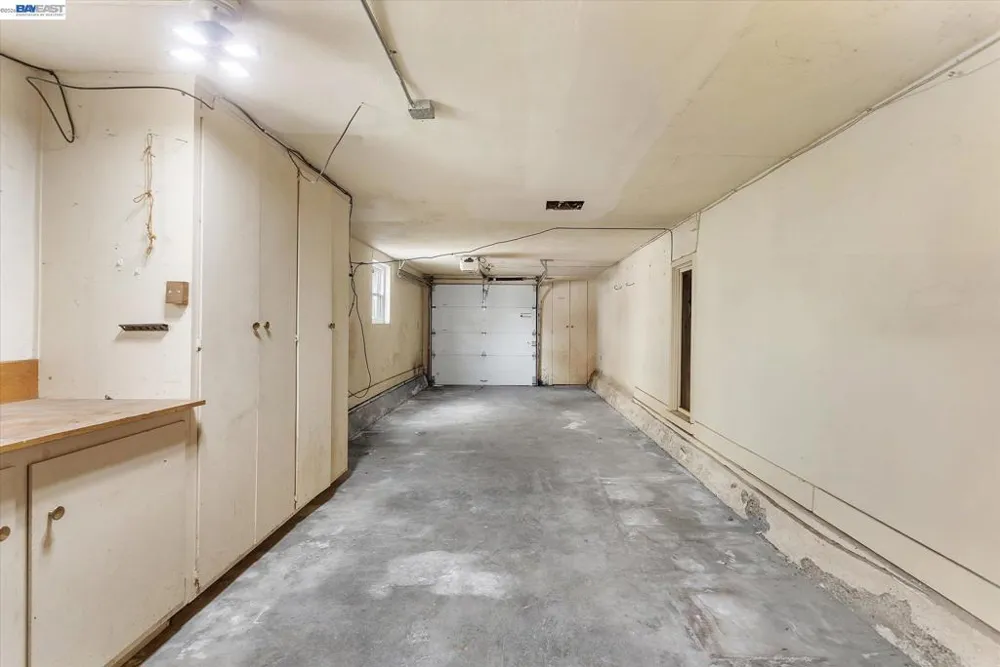 1529 Gibbons Dr Alameda, CA 94501