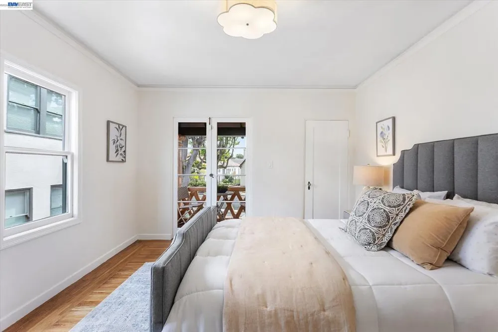 1529 Gibbons Dr Alameda, CA 94501