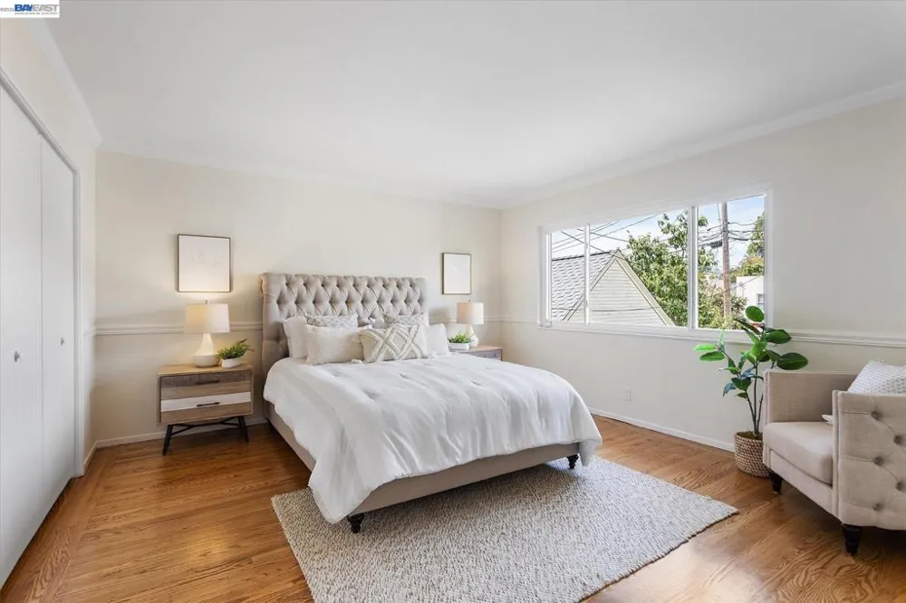 1529 Gibbons Dr Alameda, CA 94501