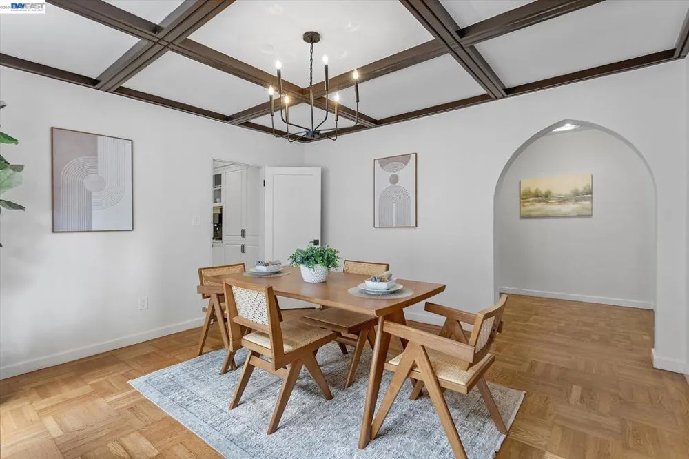 1529 Gibbons Dr Alameda, CA 94501