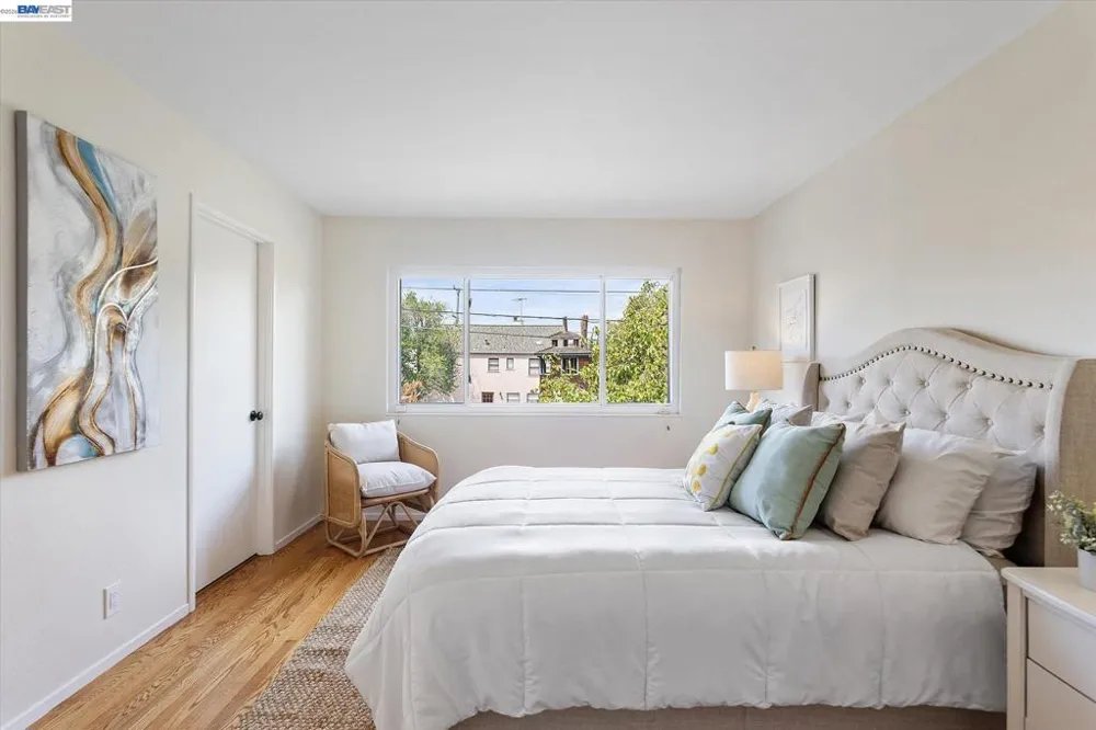 1529 Gibbons Dr Alameda, CA 94501