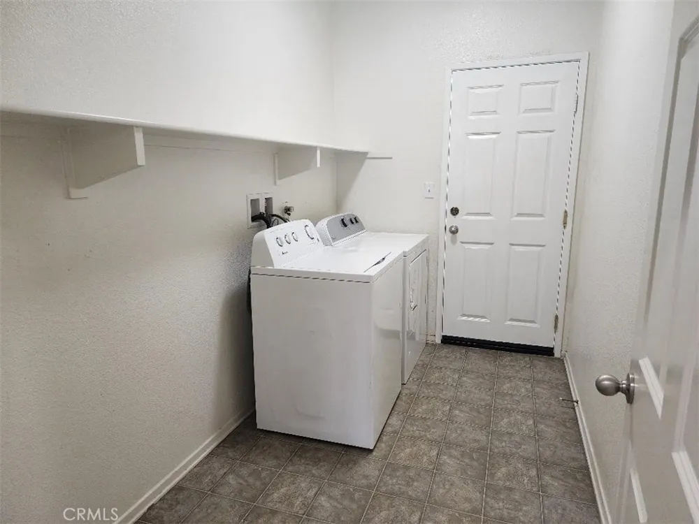 5492 Harmony Eastvale, CA 91752