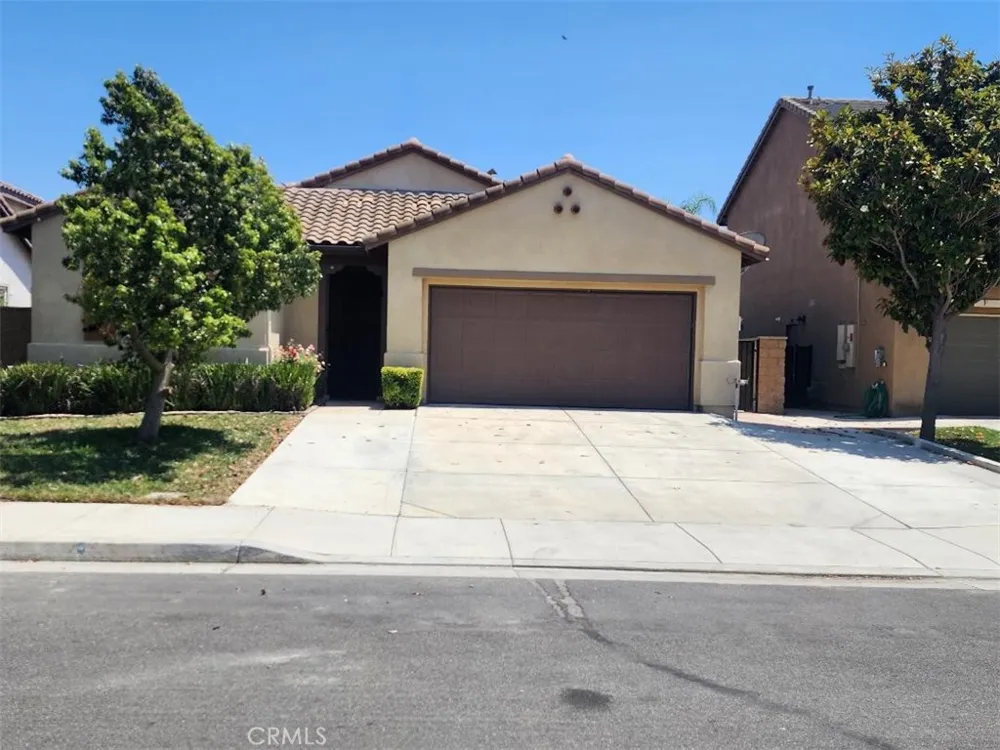 5492 Harmony Eastvale, CA 91752