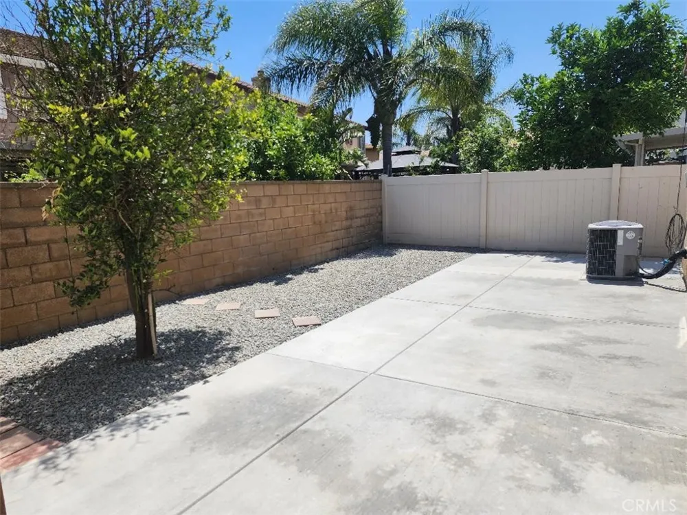 5492 Harmony Eastvale, CA 91752