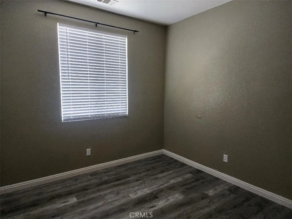 5492 Harmony Eastvale, CA 91752