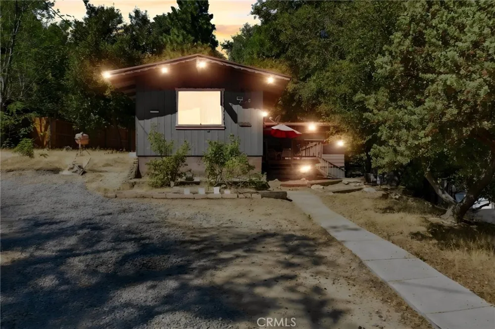 101 Weisshorn Crestline, CA 92325