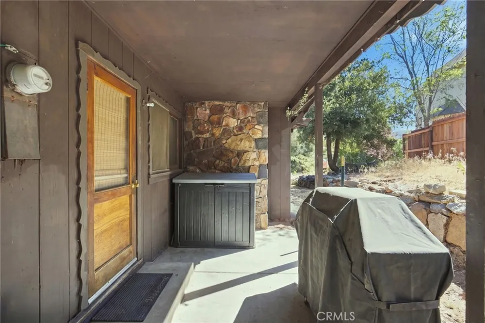 101 Weisshorn Crestline, CA 92325