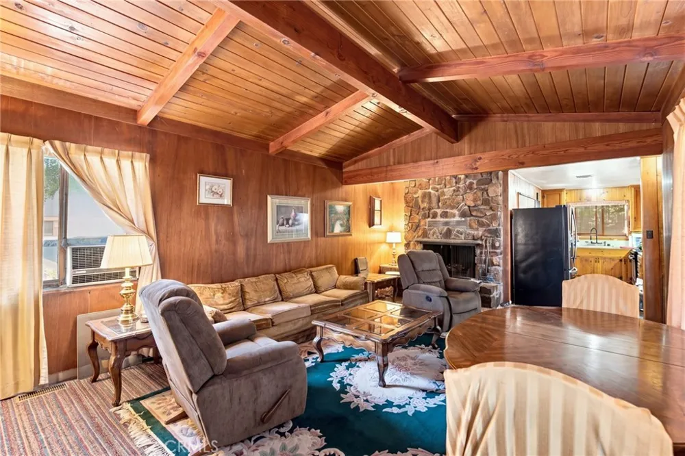 101 Weisshorn Crestline, CA 92325